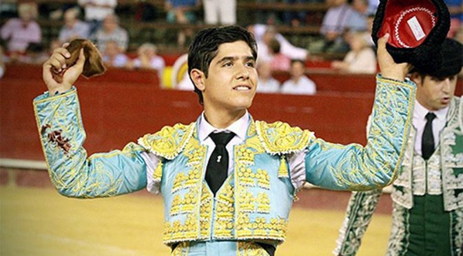 Valiosa oreja para Adame en Valencia