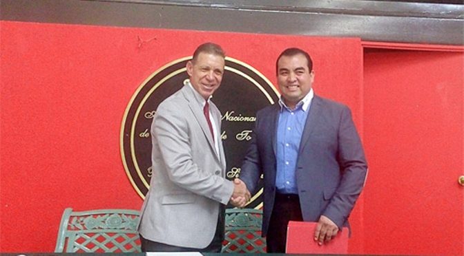 Firman convenio asociaciones de matadores y subalterno