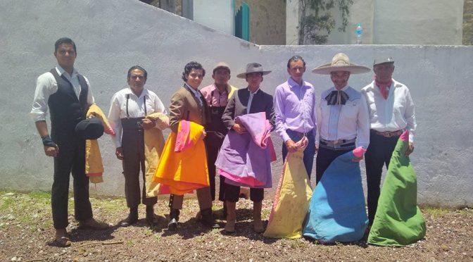 Vuelta de Martínez en festival taurino de Tetla