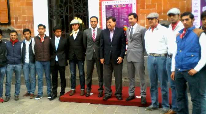 Refrenda apoyo Gobernador a la fiesta brava en Tlaxcala