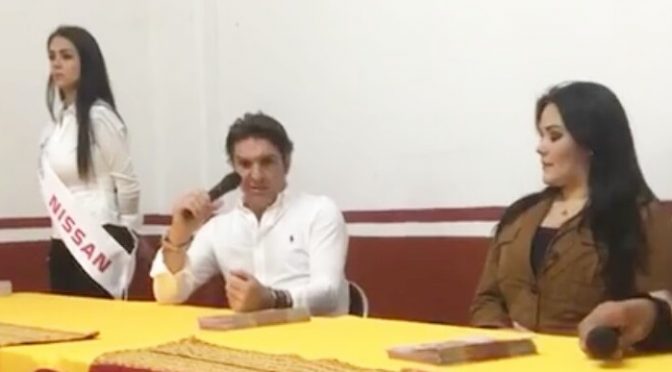 Amena tertulia con Rodrigo Santos en Pachuca