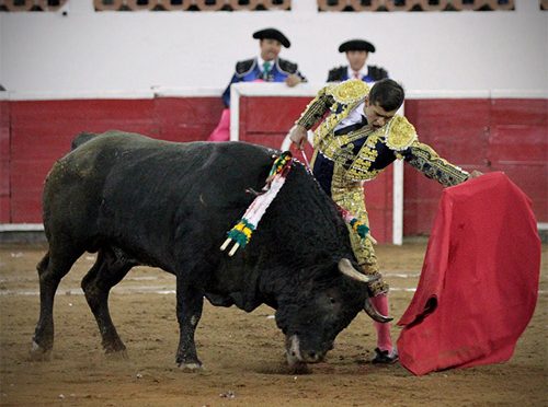 Mano a mano sin triunfos en Querétaro