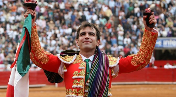 Arturo Macías celebra 12 años de alternativa toreando