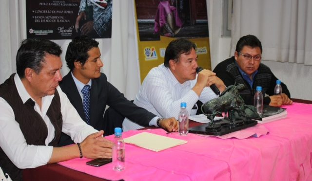 Comunicadores hablan de la ética dentro el periodismo taurino