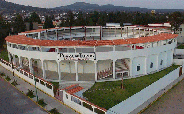 Todo listo para festejo en Tetla, se lidian astados de Felipe González