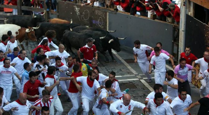 Los de Victoriano del Río protagonizan emocionante sexto encierro..(Video)