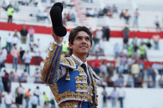 Castella triunfa en aniversario de la Lorenzo Garza