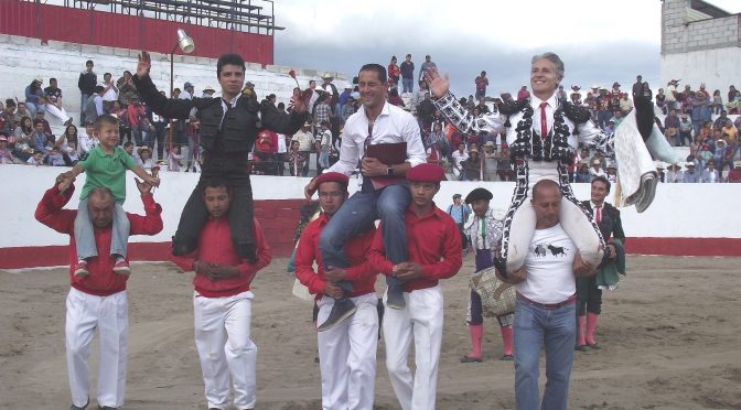 Tarde triunfal en la Gabino Aguilar de Cuapiaxtla (Fotos)