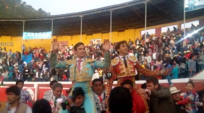 Los Roca Rey llenan y triunfan en su tierra