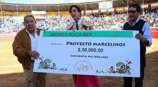 Roca Rey, muestra solidaridad en Huamachuco