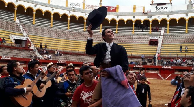 Exitosa vacada de triunfadores en la monumental de Morelia