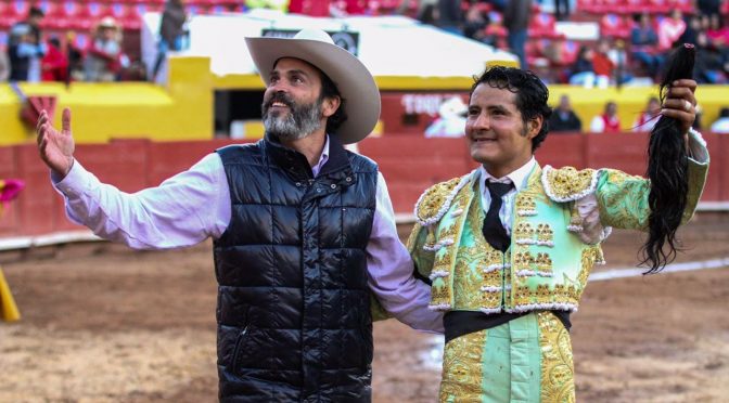 Angelino de Arriaga triunfa en Pachuca