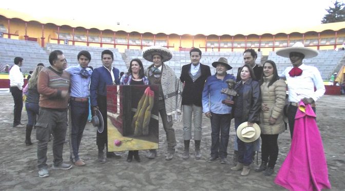 Jerónimo, Zapata y Angelino cortan oreja en Apizaco