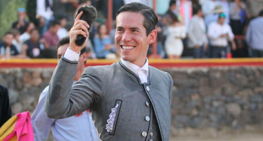Sánchez, Saldivar y Silveti cortan oreja en Campo Alegre