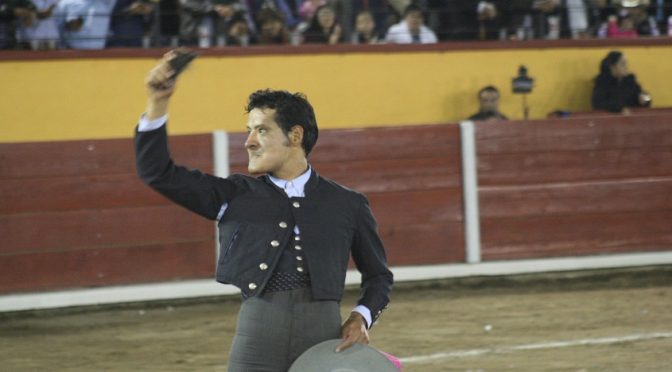 Angelino de Arriaga y Mary Paz Vega pasean oreja en festival