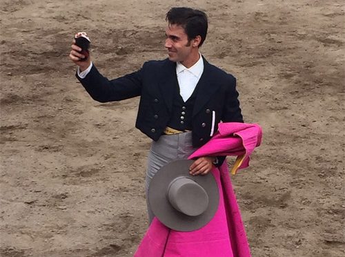 José Mauricio corta una oreja en el festival de Puebla