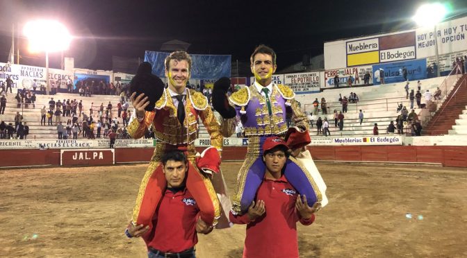 Arturo Macías inicia el año con salida en hombros en Jalpa