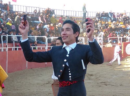 ﻿Armillita IV triunfa en festival de Tenango