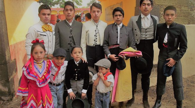 Día taurino y familiar en La Ranchero de Tlaxcala..fotos