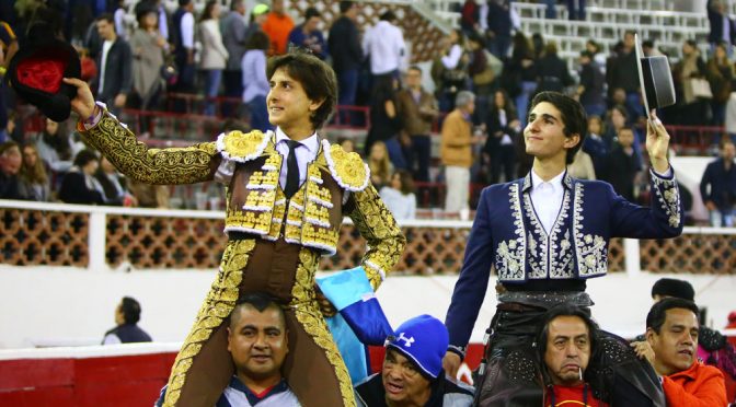 Roca Rey y Zendejas a hombros en Querétaro