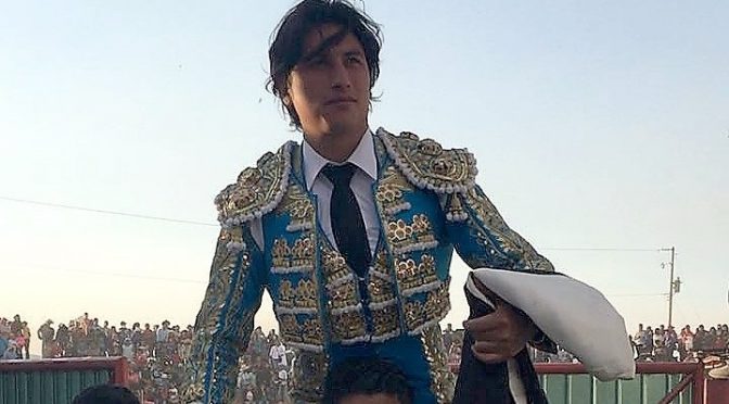 “El Gaby” a hombros en Benito Juárez, Tlaxcala