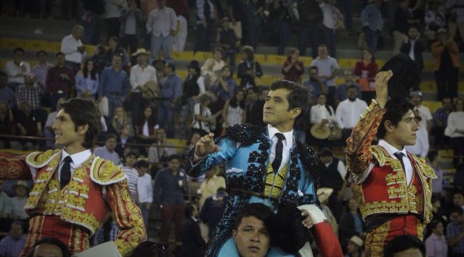 Tarde triunfal en la Monumental de Morelia…(Fotos)