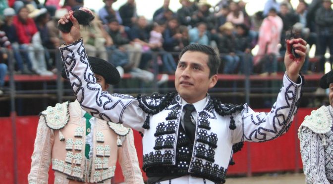 Ulises Sánchez por delante en Terrenate…(Fotos)