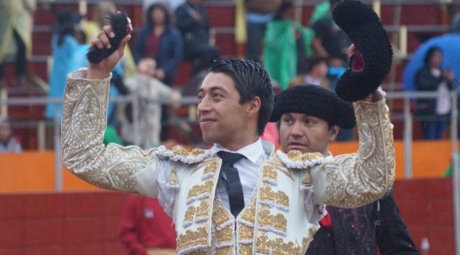 Sergio Flores corta la única oreja en Zempoala