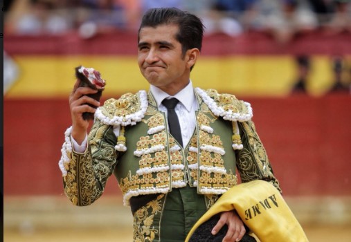 Oreja de raza de Joselito Adame en Calatayud