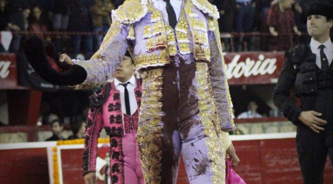GRAN NOCHE DE ROCA REY EN LA CORRIDA TRADICIONAL DE MORELIA